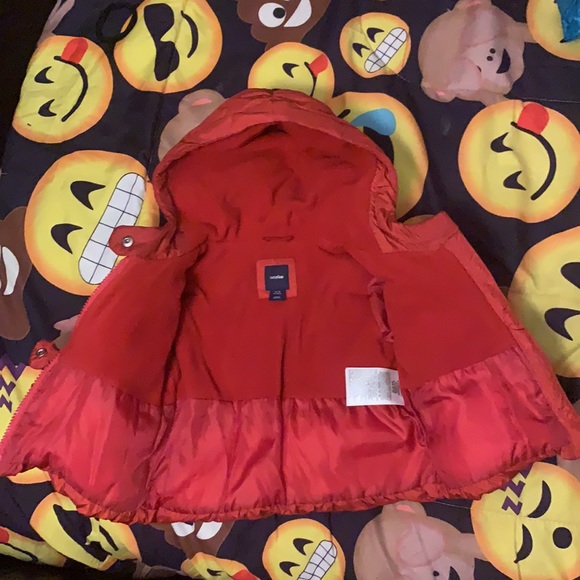 Baby girl Gap winter Coat in red gently worn in great condition - Picture 2 of 4